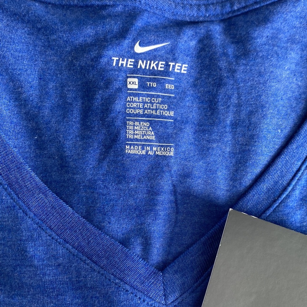 Nike Women's V-Neck Athletic Cut Triple-Blend Tee XXL - Picture 5 of 5